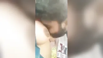 Desi Lovers Outdoor Boob Chusai Viral In Coconut Grove