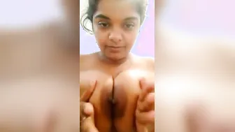 Naughty Desi Babe Booby Nude Selfie Tease In Saree Room