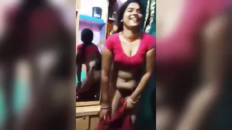 Sweet Bihari Wifey Flashing Wet Naked Chut On Cam In Saree Petticoat