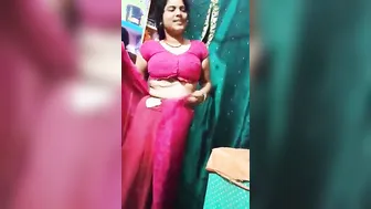 Sweet Bihari Wifey Flashing Wet Naked Chut On Cam In Saree Petticoat