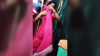 Sweet Bihari Wifey Flashing Wet Naked Chut On Cam In Saree Petticoat
