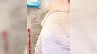 Youtuber Films Naked Bathing Desi Girl Wet Mms Scandal