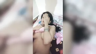 Beautiful Bhabhi Stripped Naked Posing For Lover's Camera