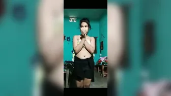 Bengali Babe Flashing Juicy Boobs For Lover's Phone Vid