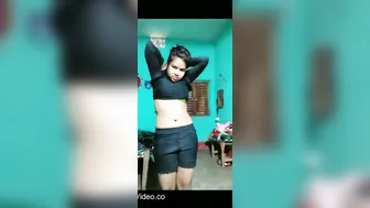 Bengali Babe Flashing Juicy Boobs For Lover's Phone Vid