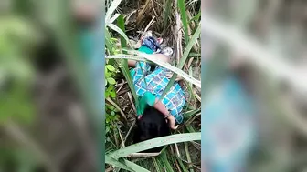 Dehati Pair Rutting Hard In Lush Gaon Grass Field Fuck
