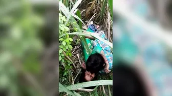 Dehati Pair Rutting Hard In Lush Gaon Grass Field Fuck