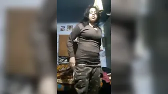 Sexy Desi Wife Nude Selfie Poses Pussy Flash For Lover Tease