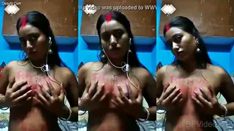 Bhabhi Flashing Juicy Boobs Live Cam For Secret Lover Tease