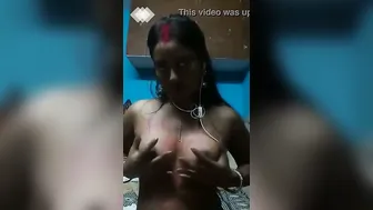 Bhabhi Flashing Juicy Boobs Live Cam For Secret Lover Tease