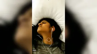 Indian Gf's Juicy Pussy Fingered Hard By Lover Closeup