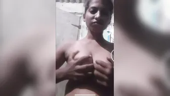 Indian Girl Flashing Juicy Boobs To Bf On Viral Whatsapp Call