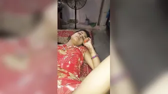 Desi Gf Fingering Wet Pussy Standing In Saree Kitchen