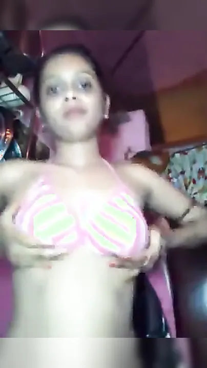 Gf Teasing Lover With Boobs Flash Selfie In Nightie