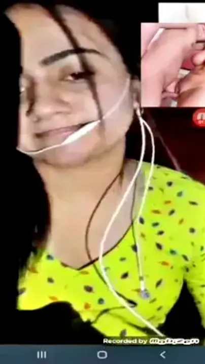 Beautiful Babe Flashing Boobs Video Call Desi Viral Hit