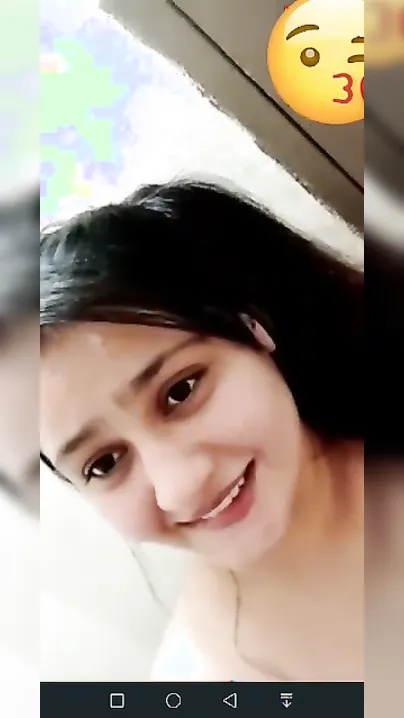 Cute Paki Wifey Topless Fingering On Viral Video Call