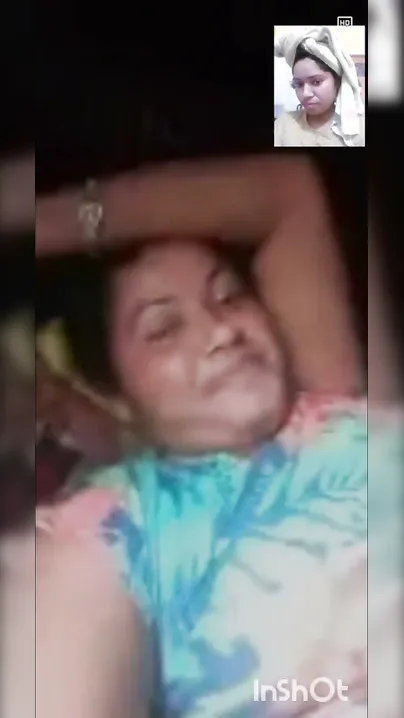 Bhabhi Nude Sex Chat Video Call Showing Off Wet Holes