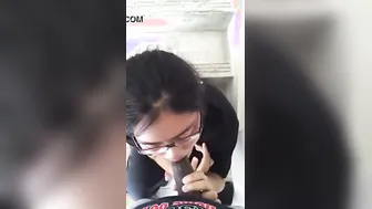 Naughty College Babe Gulping Boyfriend's Thick Lund Deep