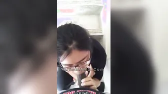 Naughty College Babe Gulping Boyfriend's Thick Lund Deep