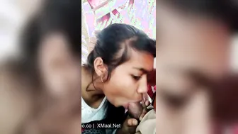 Cute Assamese College Babe Sucking Lover's Lund In Hostel
