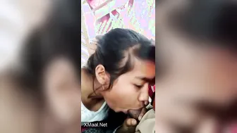 Cute Assamese College Babe Sucking Lover's Lund In Hostel