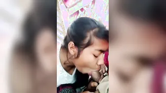 Cute Assamese College Babe Sucking Lover's Lund In Hostel