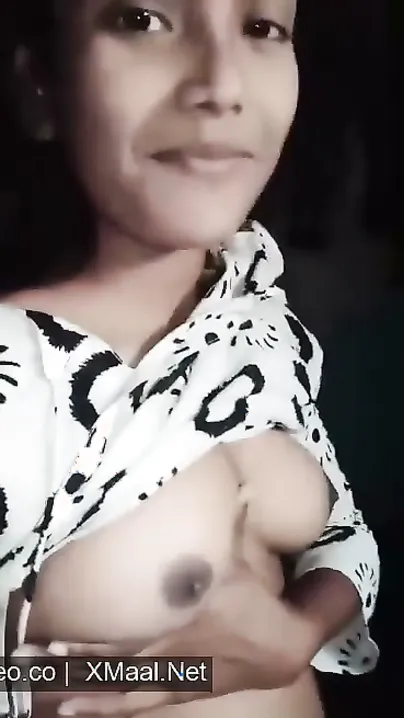 Cute Bangla Gf Lifting Kurti Flashing Juicy Boobs Tease
