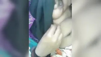 Hijabi Babe Fingering Wet Chut By Lover Amid Park Trees