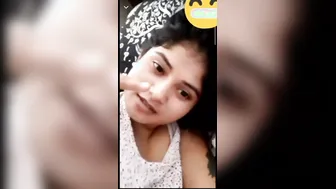 Cute Desi Gf Flashing Juicy Boobs On Whatsapp Video Call