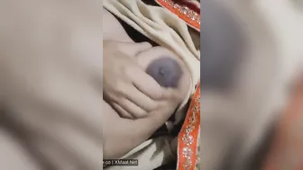 Kochi College Babe Jiggling Boobs In Viral Tease Clip