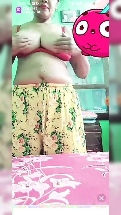 Premium Cam Bhabhi Stripping Nude On Recorded Call