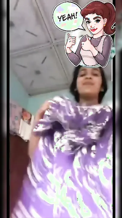 Desi Babe Slowly Stripping Saree Nude On Steamy Video Call