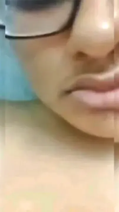 Slutty Indian Gf Fingering Live On Whatsapp Sex Call