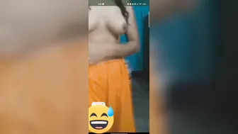 Desi Village Bhabhi Fingering Tight Chut On Viral Call