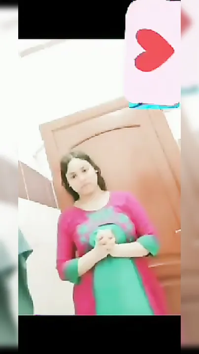 Gf Showing Round Juicy Boobs On Hot Video Call Tease