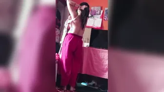 Desi Aunty Flashing Huge Boobs While Changing Saree At Home