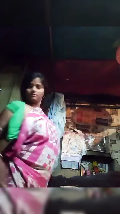 Bangladeshi Boudi Flaunting Massive Boobies In Petticoat