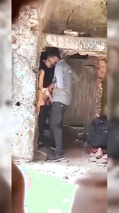 Bangladeshi Lovers Outdoor Doggy Fuck Exposed On Hidden Cam