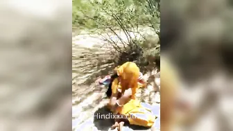 Desi Lovers Fucking Wildly Outdoors Caught By Villagers