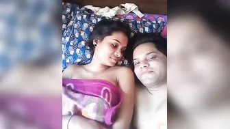 Desi Gf Breastfeeding Her Lover With Juicy Big Boobs In Saree