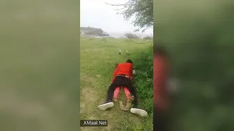 Desi Lovers Banging Chut Missionary Caught In Roadside Field