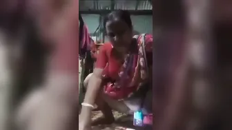 Bengali Boudi Masturbating Chut With Water Bottle In Bathroom