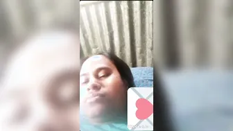 Horny Bhabhi Flashing Juicy Boobs To Lover In Village Haveli