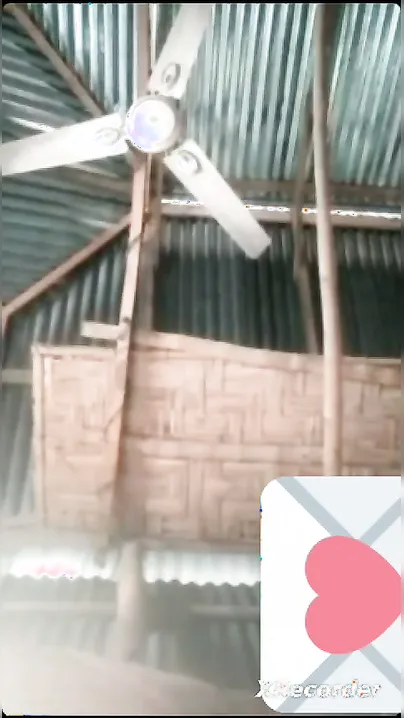 Horny Bhabhi Flashing Juicy Boobs To Lover In Village Haveli