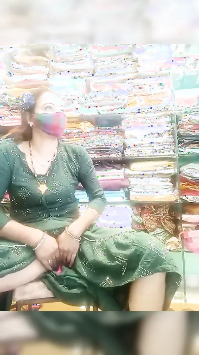 Horny Bhabhi Spreading Pussy And Ass In Saree Tease Video