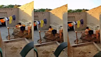 Village Bhabhi's Juicy Body Exposed In Leaked Bath Video