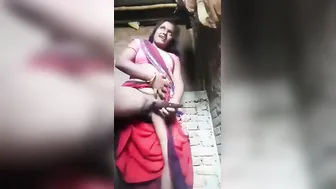 Dehati Bhabhi Drilling Chut With Dildo On Village Cam