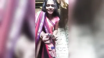 Dehati Bhabhi Drilling Chut With Dildo On Village Cam
