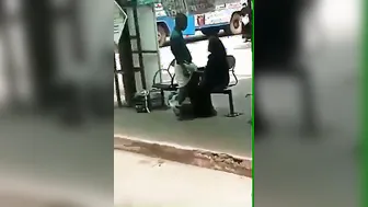 Muslim Aunty Giving Steamy Handjob To Stranger At Bus Stand
