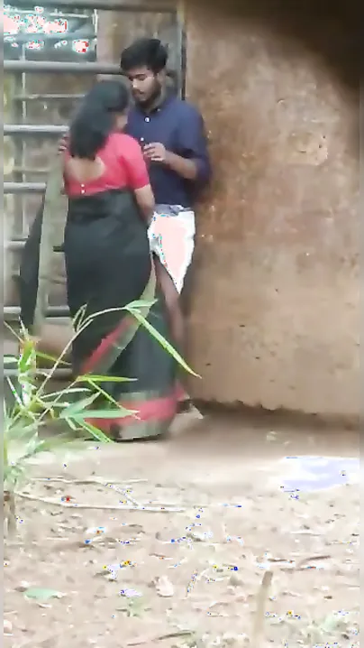 South Girl Stroking Sucking Outdoors Caught By Village Mobile